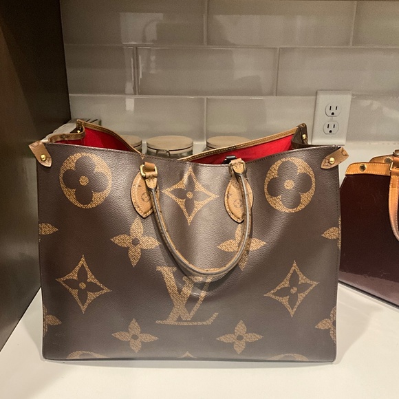 Louis Vuitton on the go tote largest size - Picture 1 of 8